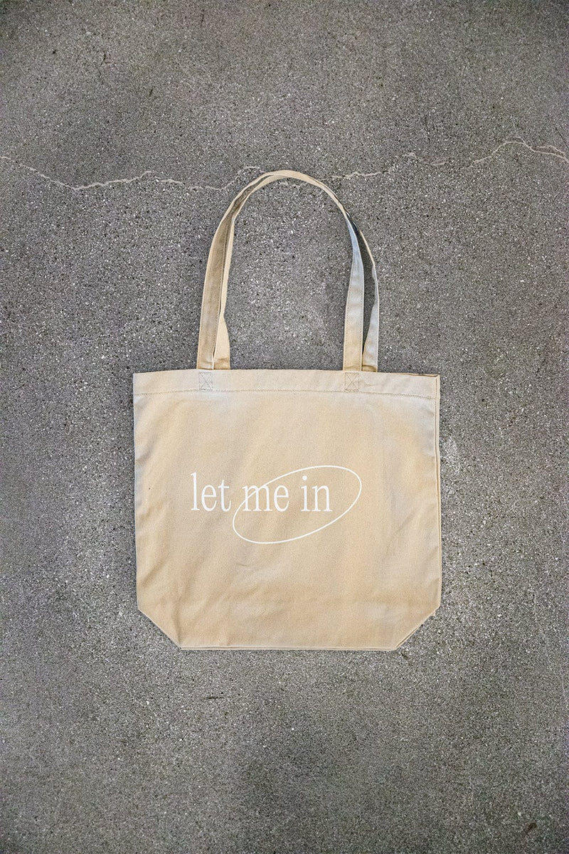 Gals On The Go: Signature Tan Tote Bag – Fanjoy