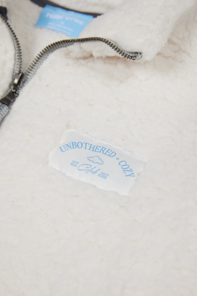 Remi Cruz: Unbothered + Cozy Cream Sherpa Pullover – Fanjoy